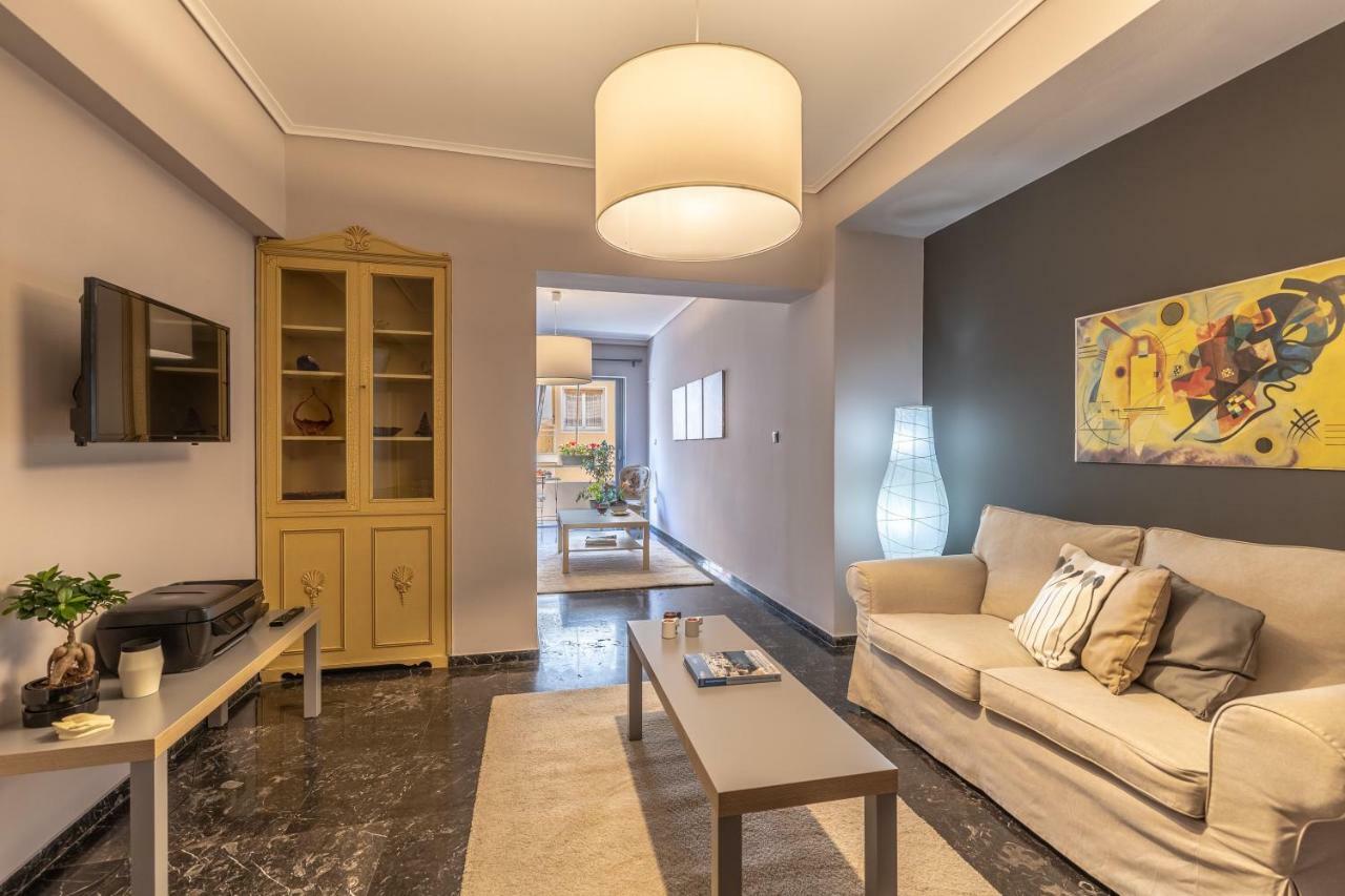 Tranquil Apt, Behind Caravel Area Афины